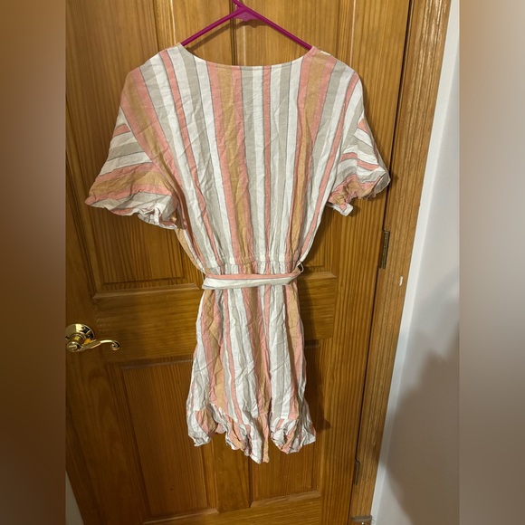 LC Lauren Conrad Linen Dress - Picture 2 of 4